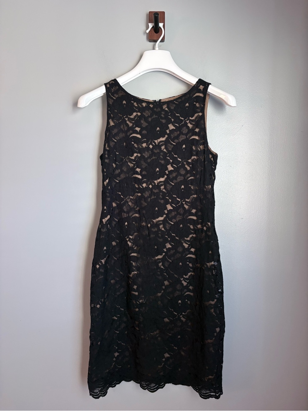 New York & Company Black Lace Sleeveless Sheath Wedding Guest Evening Dress